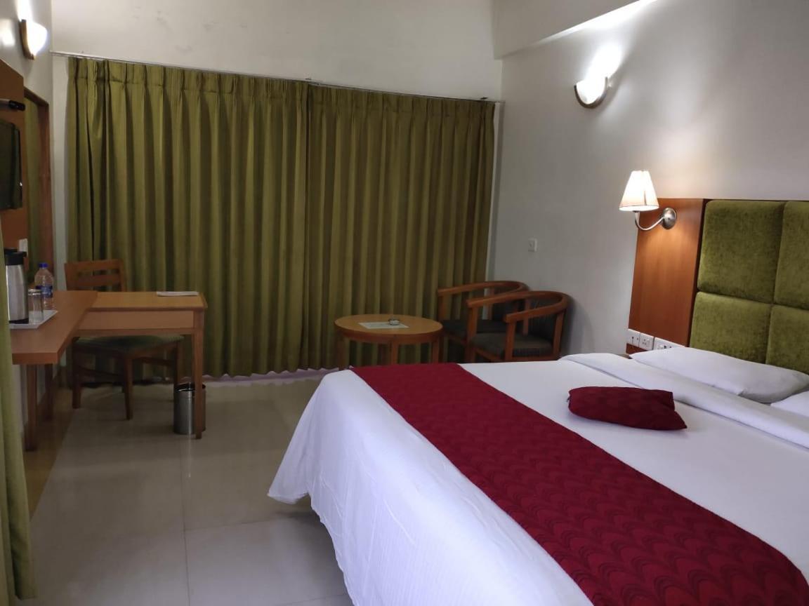 Hotel Western Gatz Theni Allinagaram Exterior foto