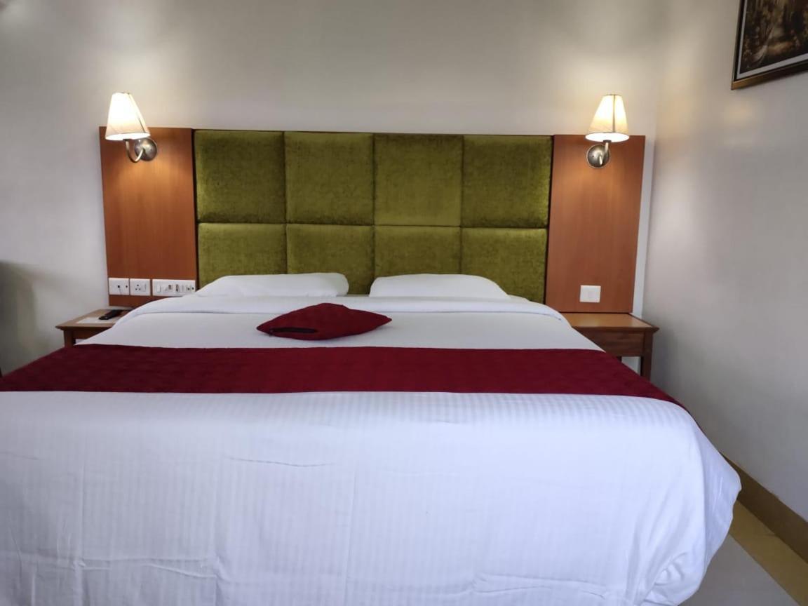 Hotel Western Gatz Theni Allinagaram Exterior foto