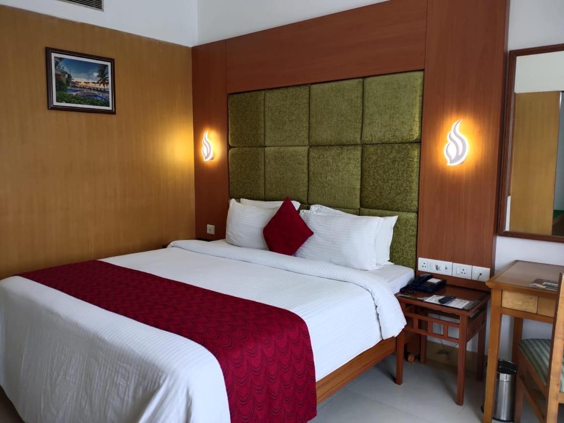 Hotel Western Gatz Theni Allinagaram Exterior foto