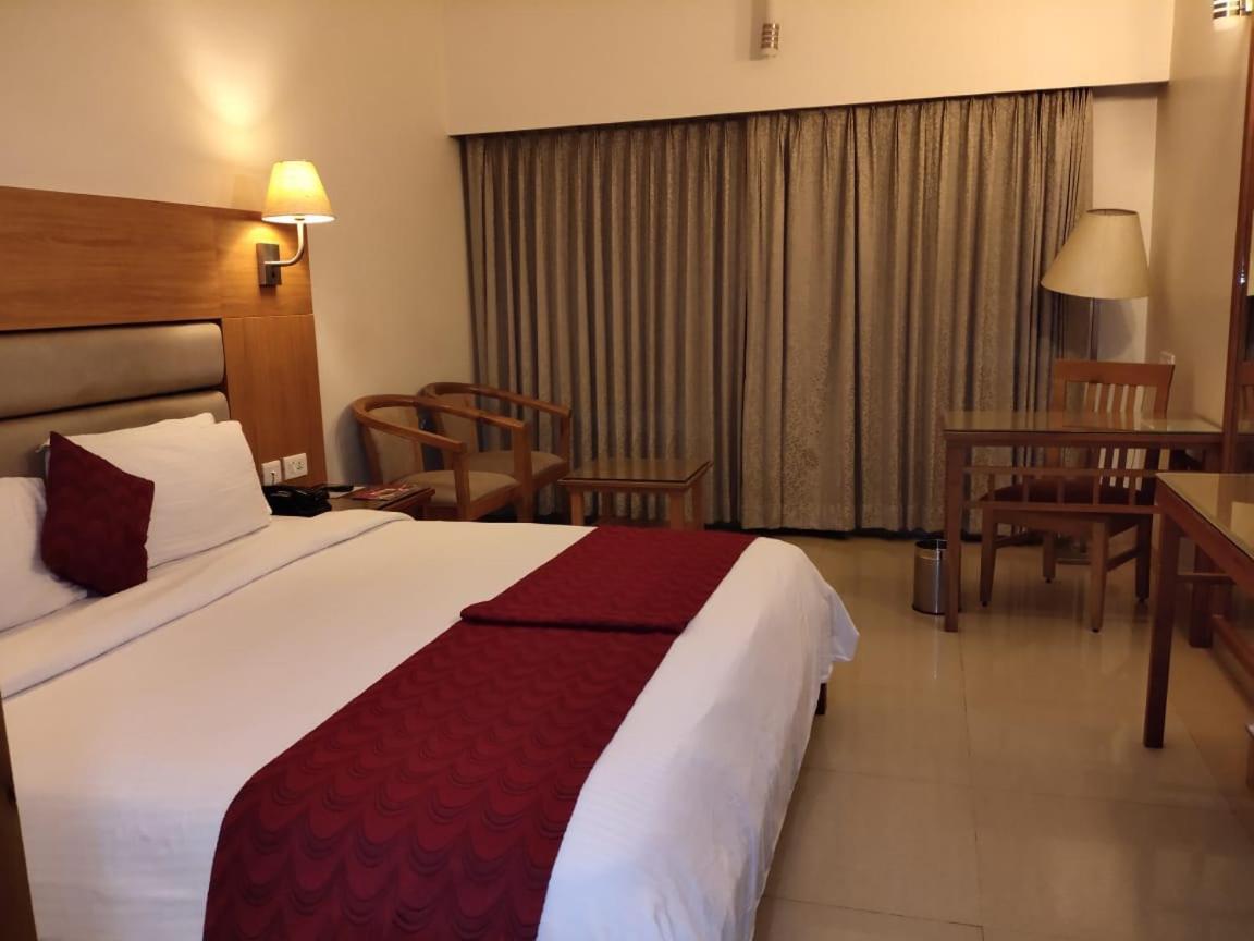 Hotel Western Gatz Theni Allinagaram Exterior foto