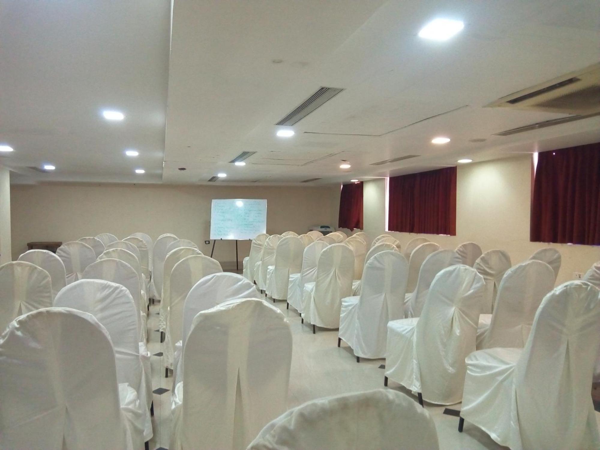 Hotel Western Gatz Theni Allinagaram Exterior foto