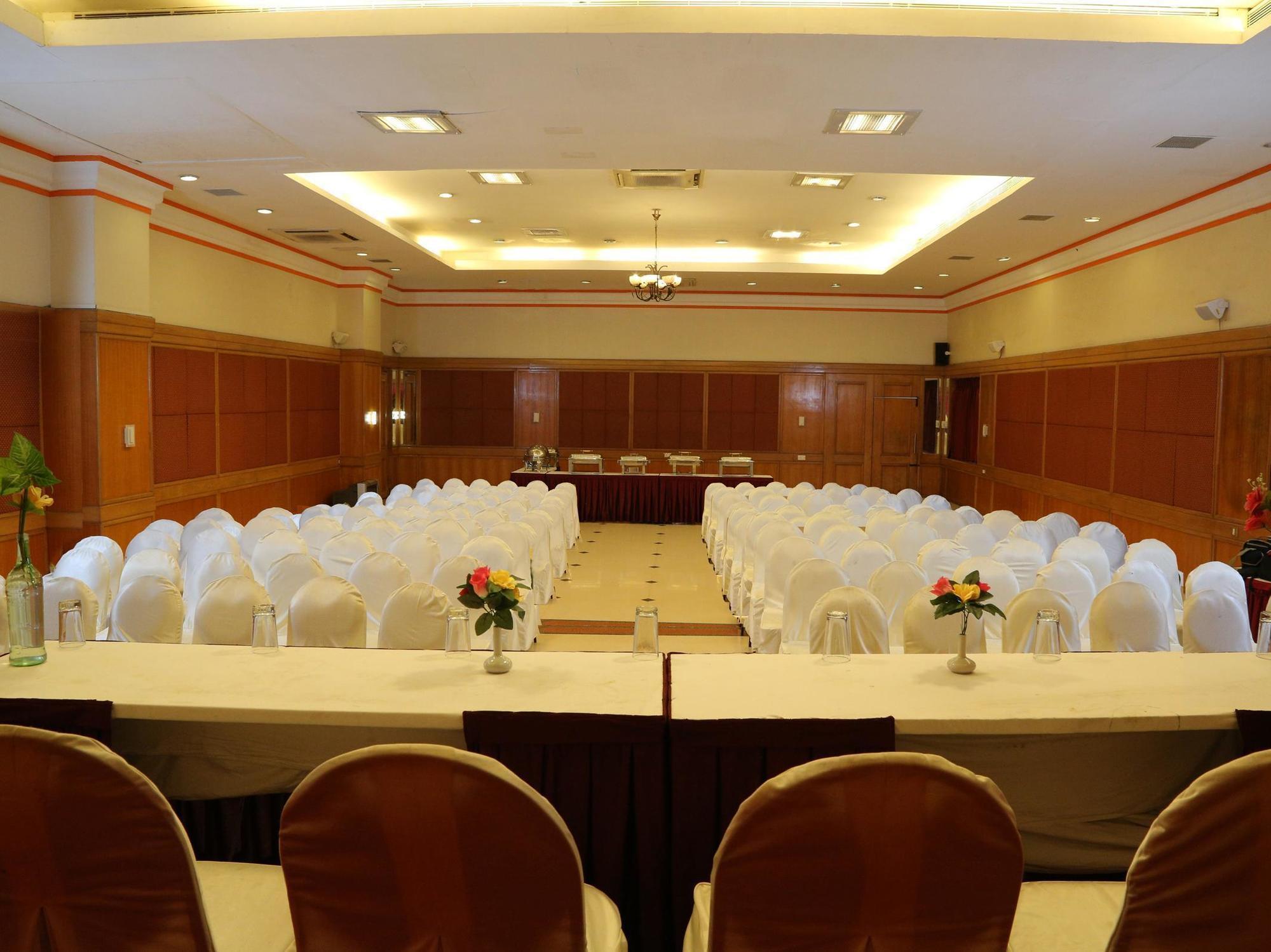 Hotel Western Gatz Theni Allinagaram Exterior foto