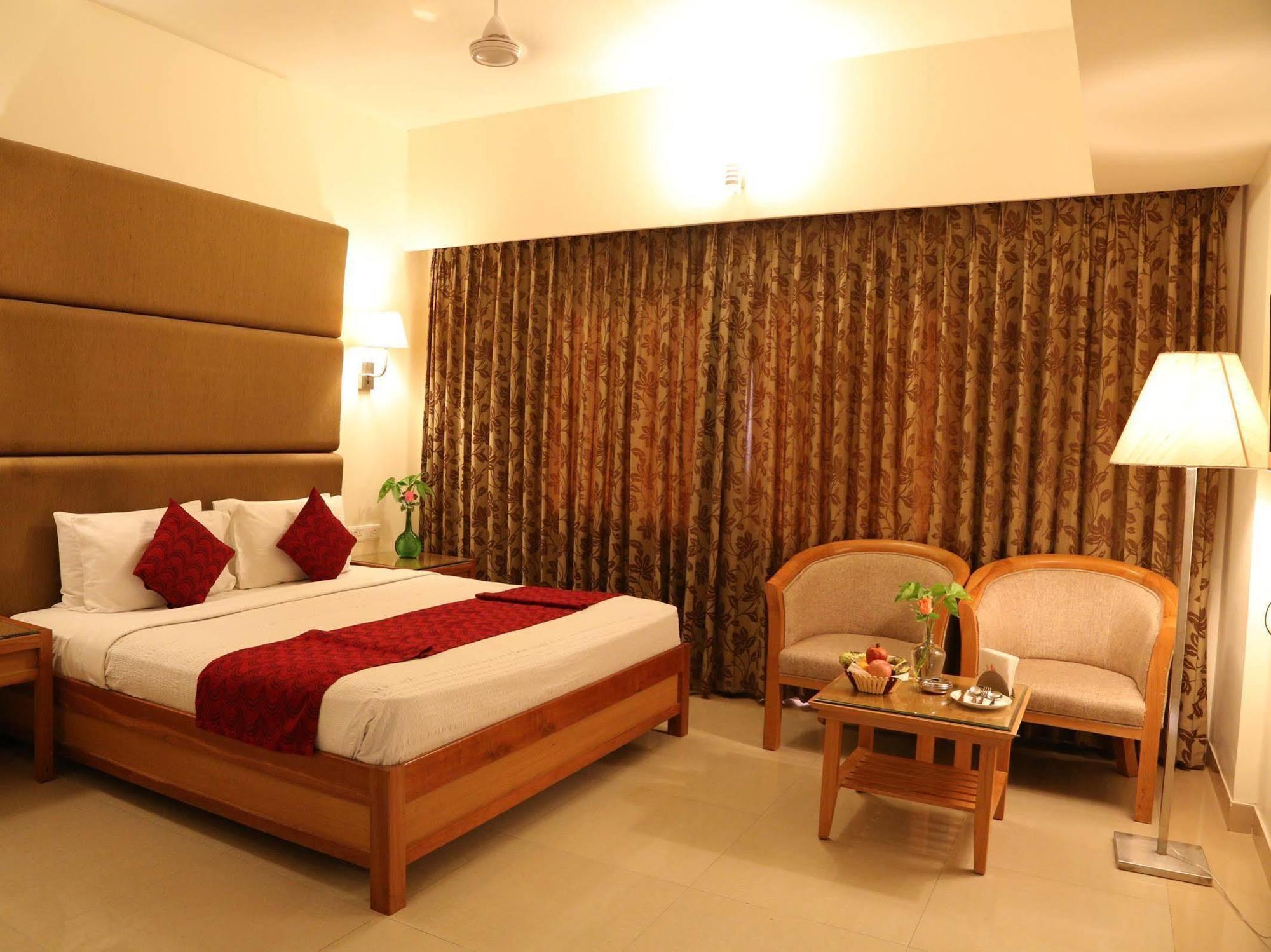 Hotel Western Gatz Theni Allinagaram Exterior foto